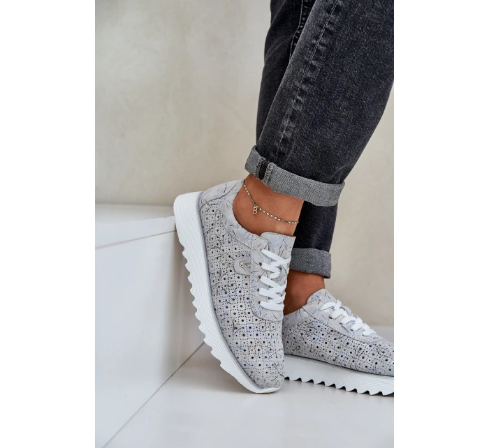 Semišové Vzorované Sportovní Boty Na Platformě S Leskem D&A LR51-635 Stříbrné Semišové Vzorované Sportovní Boty Na Platformě S Leskem D&A LR51-635 Stříbrné