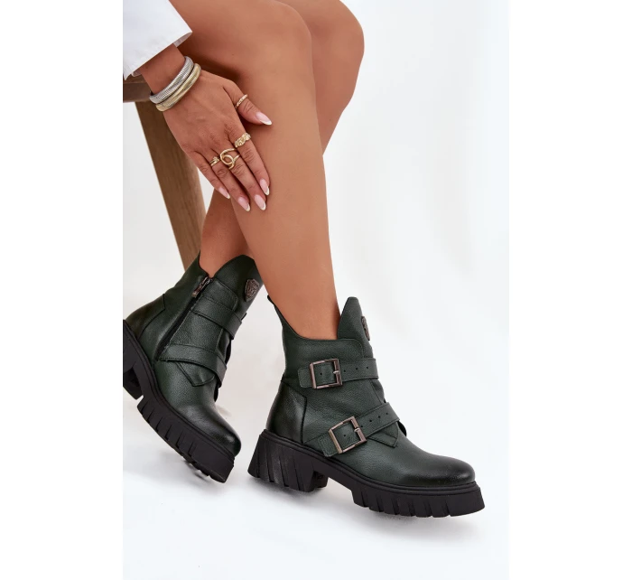 Kožené zateplené dámské boty s přezkami a ozdobným detailem Zazoo 60482 tmavě zelené