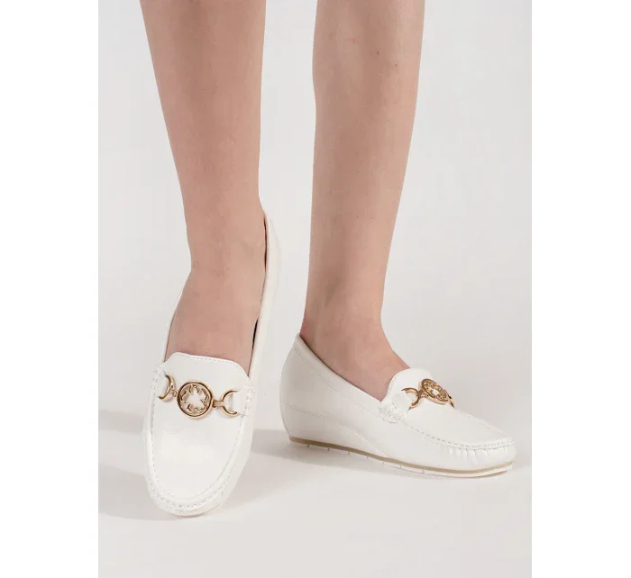 Jedinečné dámské bílé  mokasíny na klínku