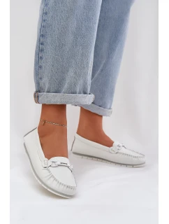 Plné Kožené Mokasíny S Dekorací model 21686028 Bílé - S.Barski