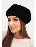 Dámská zimní pletená čepice volného střihu s ozdobným vzorem K378 černá Dámská zimní pletená čepice volného střihu s ozdobným vzorem K378 černá