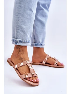 Dámské pantofle s velkými cvočky Nude model 21618010 - Boto