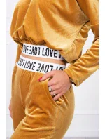 Velurová souprava s kapucí v hořčicové barvě Velurová souprava s kapucí v hořčicové barvě