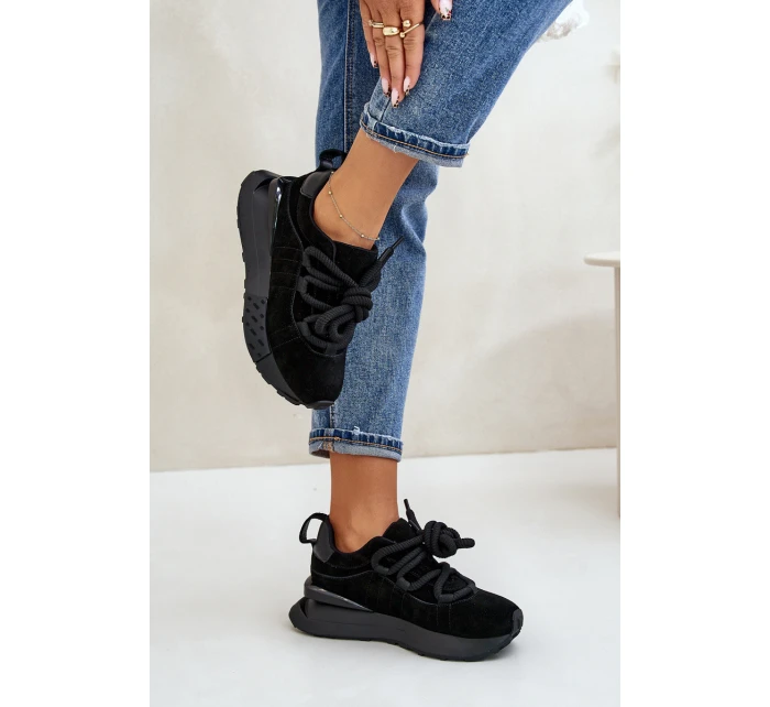 Dámské Zamszové Tenisky Na Platformě S Hlavním Šněrováním Artiker 54C1464 Černé Dámské Zamszové Tenisky Na Platformě S Hlavním Šněrováním Artiker 54C1464 Černé