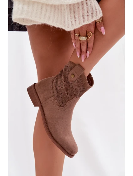 Dámské kotníkové boty na nízkém podpatku s krajkovým vzorem model 22007421 Hnědé - S.Barski Dámské kotníkové boty na nízkém podpatku s krajkovým vzorem model 22007421 Hnědé - S.Barski