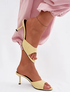 Klapky na podpatku model 227949 Step in style