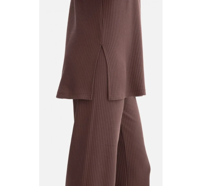 B301 Žebrovaný pletený top - hnědý