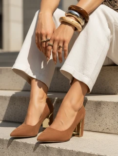 Dámské semišové lodičky na jehlovém podpatku světle hnědé FashionStreet ZY1397