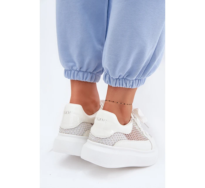 Kožené Dámské Tenisky S Dekorací model 22095158 Bílé - Goe Kožené Dámské Tenisky S Dekorací model 22095158 Bílé - Goe