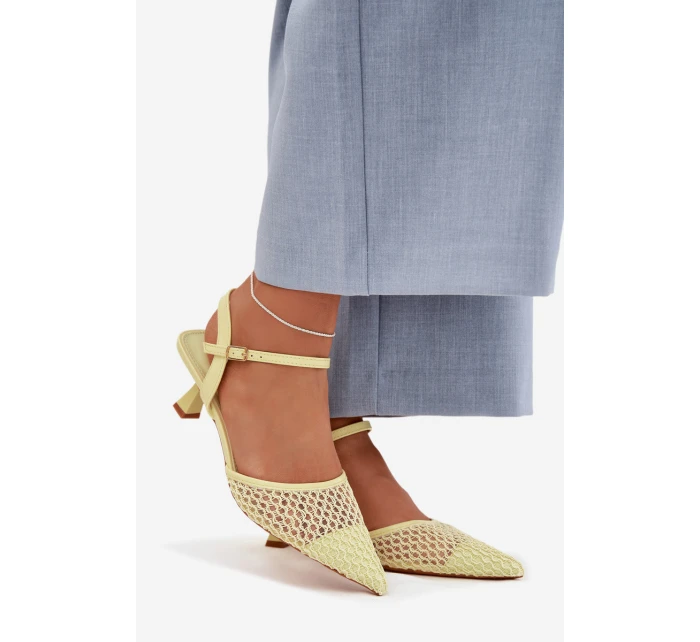 Dámské sandály na podpatku s Žluté model 22027913 - Boto
