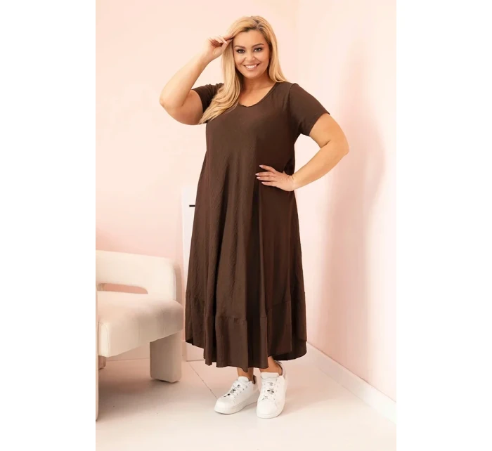 Dámské šaty plus size s krátkým rukávem a volánem z lehké viskózy hnědá