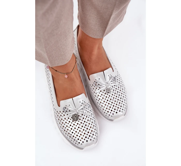 Dámské Kožené Polobotky S Ažurovým Designem Z Přírodní Kůže D&A LR51-631 Stříbrné