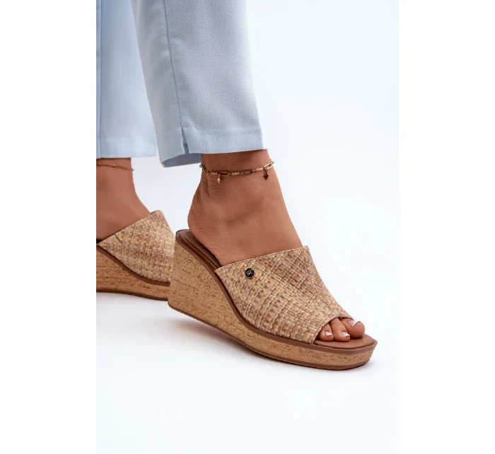 Dámské pantofle na klínku Sergio Leone Béžová Dámské pantofle na klínku Sergio Leone Béžová