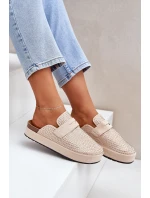 Dámské sandály zdobené zirkony na platformě béžové Deorani Dámské sandály zdobené zirkony na platformě béžové Deorani