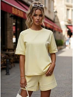 Bavlněný dámský komplet s kraťasy Polský výrobek žlutá FashionStreet AY1170 Bavlněný dámský komplet s kraťasy Polský výrobek žlutá FashionStreet AY1170
