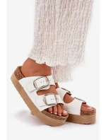 Dámské Pantofle Na Platformě S Přezkami model 21694057 Bílé - Lee Cooper