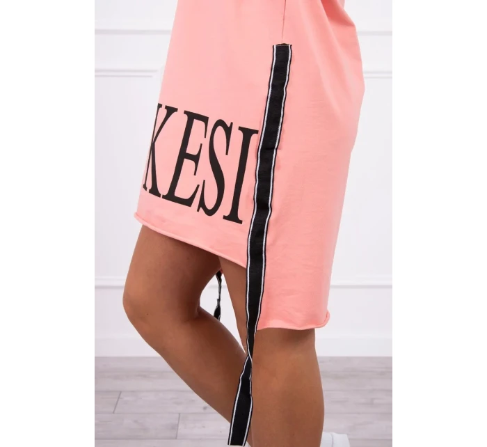 model 18746993 šaty s kapucí a potiskem - K-Fashion model 18746993 šaty s kapucí a potiskem - K-Fashion