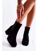 Semišové boty na masivním podpatku Laura Messi 2519 Černá