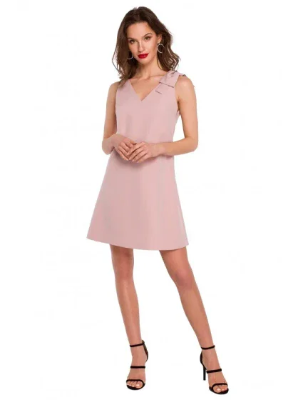 šaty áčkového střihu s mašlí krepová růžová model 17194436 - Makover