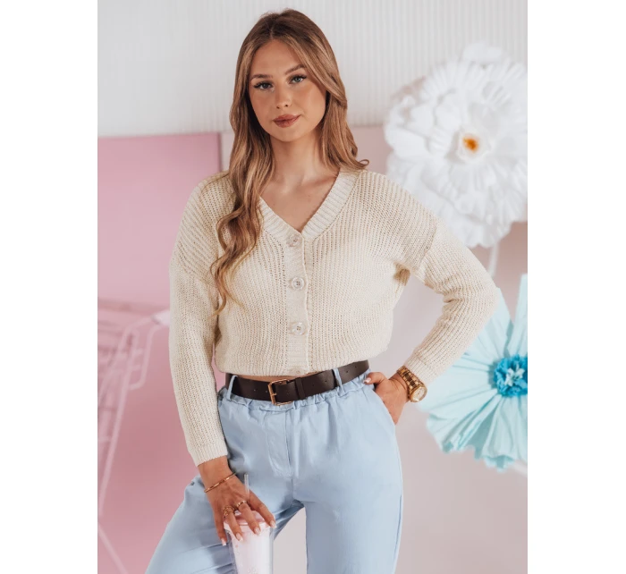 Dámský žebrovaný svetr oversize ecru Dstreet model 21986099 - FashionStreet Dámský žebrovaný svetr oversize ecru Dstreet model 21986099 - FashionStreet