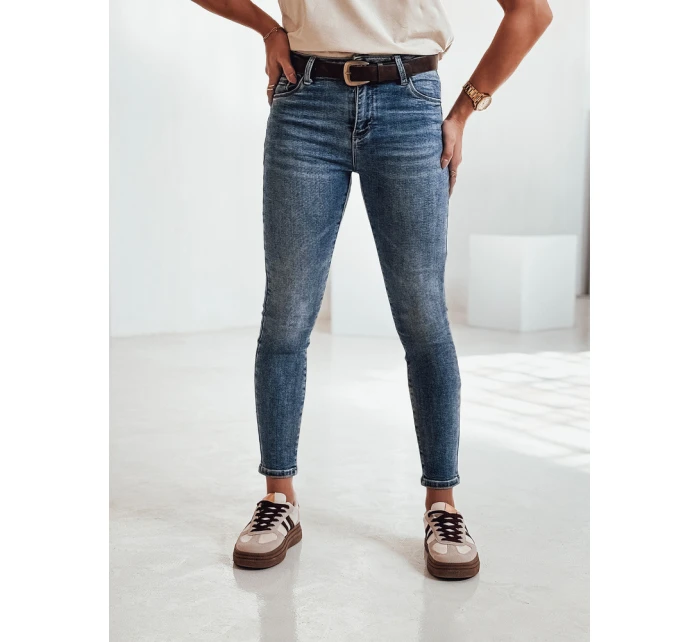 JEANSETTA dámské džínové kalhoty s páskem v modré barvě FashionStreet UY2202 JEANSETTA dámské džínové kalhoty s páskem v modré barvě FashionStreet UY2202