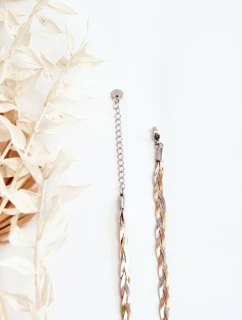 Elegantní vícebarevný hadí řetěz