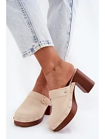 Klapky na podpatku model 228789 Step in style Klapky na podpatku model 228789 Step in style
