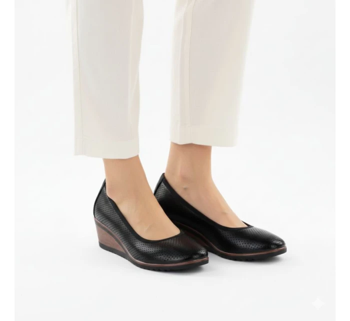 Dámské ažurové lodičky na platformě černé Vinceza 58629 Dámské ažurové lodičky na platformě černé Vinceza 58629