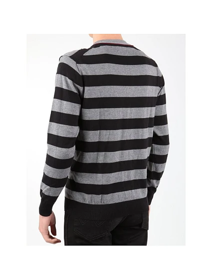 jumper model 21324297 - Guess