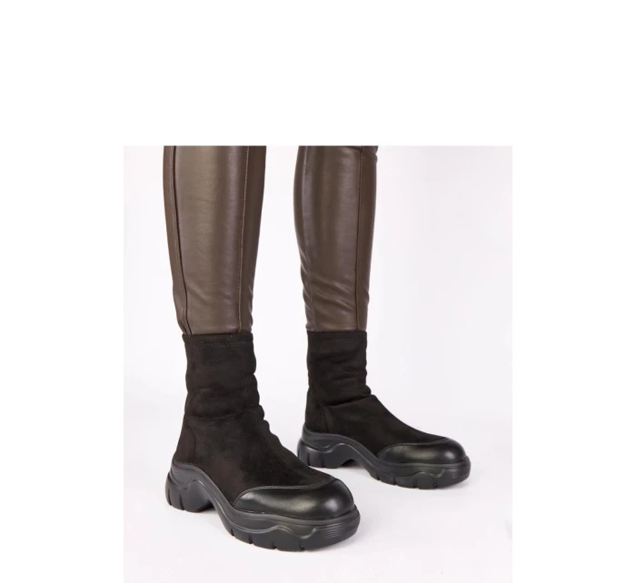 Boty model 221672 Solea Boty model 221672 Solea