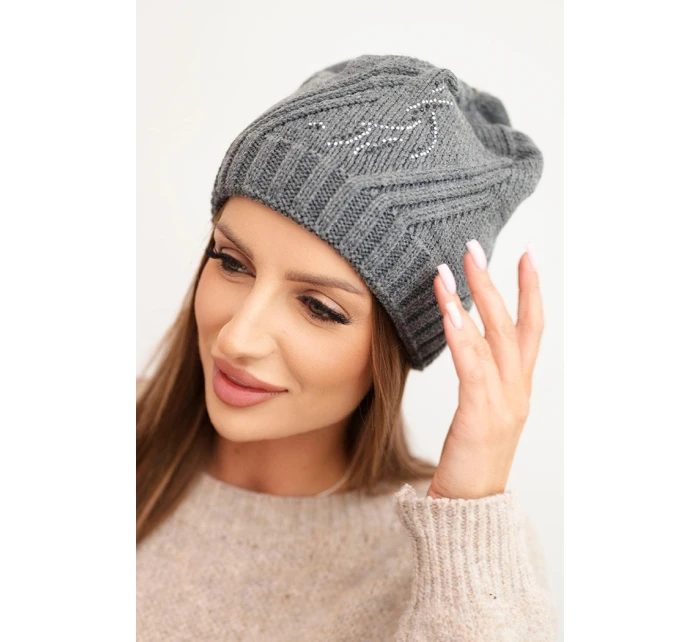 Dámská zimní čepice s vlnou volného střihu K442 grafitová Dámská zimní čepice s vlnou volného střihu K442 grafitová