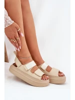 Dámské sandály na platformě se suchým zipem béžové model 21696233 - Boto Dámské sandály na platformě se suchým zipem béžové model 21696233 - Boto