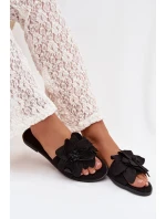 Dámské ploché pantofle s ozdobnými květinami Černé model 22032042 - Boto