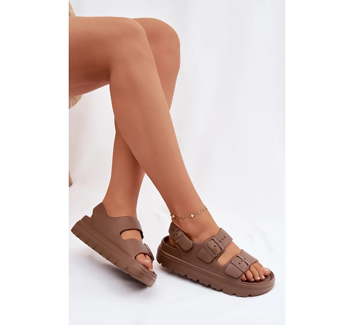 Dámské pěnové sandály na platformě Big Star TT274A035 hnědé Dámské pěnové sandály na platformě Big Star TT274A035 hnědé