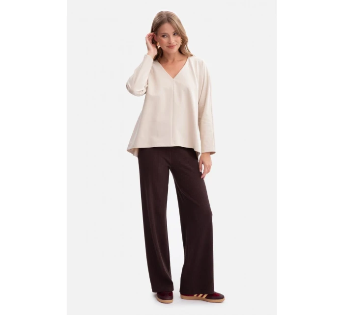 B304 Pletený svetr s výstřihem do V - pískový