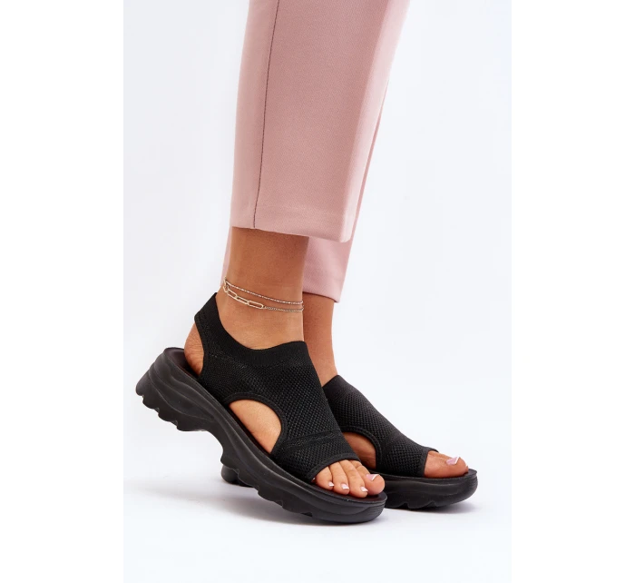 Dámské sportovní sandály na tlusté podrážce černé model 21650603 - Boto
