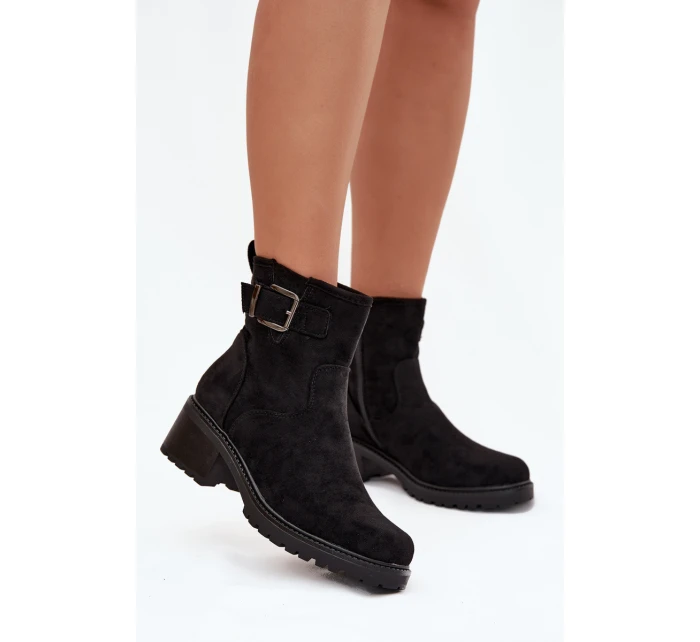 Zateplené dámské kotníkové boty na nízkém podpatku s přezkou Černé Helvina Zateplené dámské kotníkové boty na nízkém podpatku s přezkou Černé Helvina