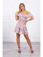 Květinové šaty s odhalenými rameny ve fialové barvě