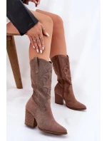 Dámské perforované kozačky ve stylu kovbojek na sloupkovém podpatku S.Barski – hnědé, eko kůže Dámské perforované kozačky ve stylu kovbojek na sloupkovém podpatku S.Barski – hnědé, eko kůže