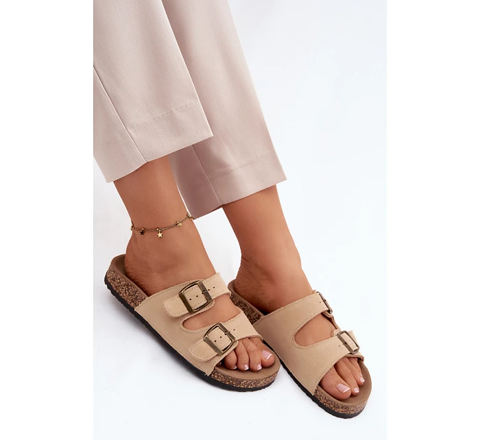 Semišové pantofle na korkové podrážce s přezkami béžové model 22120824 - Boto