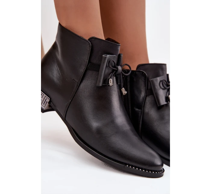 Dámské kožené boty na nízkém podpatku Zazoo – černé Dámské kožené boty na nízkém podpatku Zazoo – černé