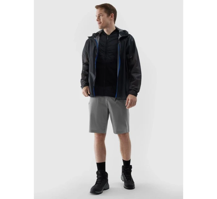 Pánská černá pánská běžecká vesta Primaloft model 21431405 - 4F Pánská černá pánská běžecká vesta Primaloft model 21431405 - 4F