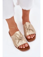 Dámské sandály na plochém podpatku se vázáním zlaté model 21701696 - EVENTO