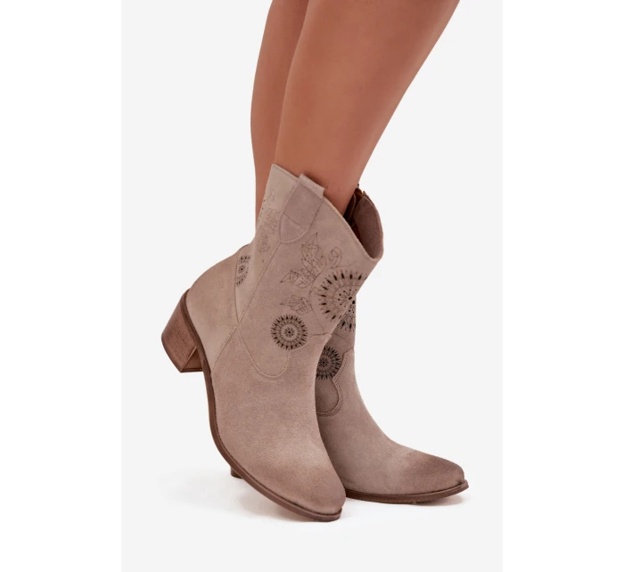 Semišové kožené dámské boty s na podpatku  Cappuccino model 21713188 - Zazoo