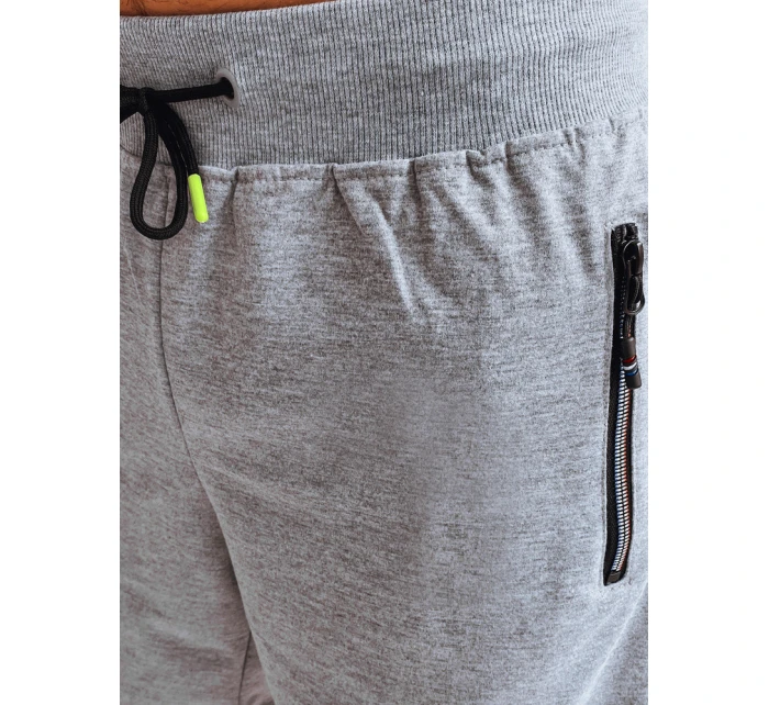 Pánské světle šedé teplákové kraťasy Dstreet model 21968933 - FashionStreet