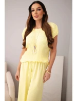 Komplet z wiskozy bluzka plisowana + spodnie žlutý Komplet z wiskozy bluzka plisowana + spodnie žlutý