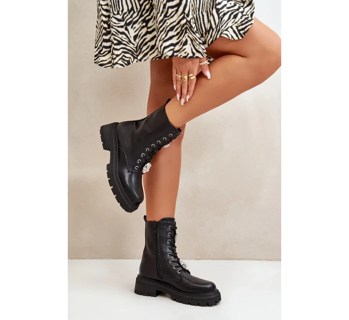 Dámské Workery Kotníkové Boty z Eko Kůže s Odznaky Černé Kristines Dámské Workery Kotníkové Boty z Eko Kůže s Odznaky Černé Kristines