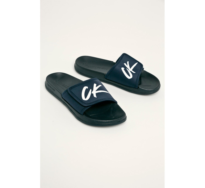 Pantofle KM0KM00499-CBK modrá - Calvin Klein