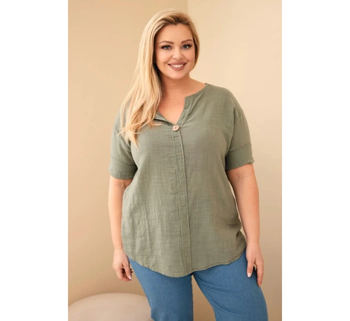 Dámská bavlněná halenka Plus Size s výstřihem na knoflíky khaki Dámská bavlněná halenka Plus Size s výstřihem na knoflíky khaki
