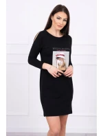 Šaty s potiskem model 18744174 černé - K-Fashion Šaty s potiskem model 18744174 černé - K-Fashion